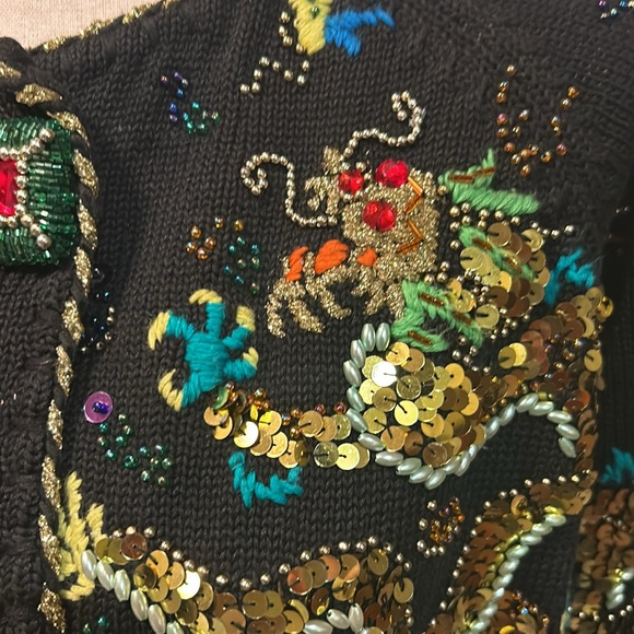 Vintage Michael Simon Year of the Dragon Beaded and Sequined Dragon Sweater. - Picture 7 of 12